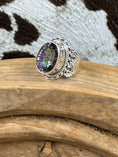 Bild in Galerie-Betrachter laden, Multicolored Quartz 6ct Rainbow Gemstone on wood block with cowhide background